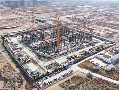 <p>　　忙碌的施工現場。</p>