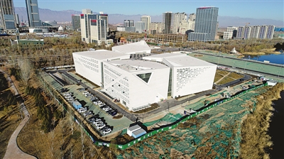 <p>　　寧夏美術館項目即將竣工，目前正在完善相關配套設備，展廳設計也在進一步優化中。</p><p>　　本報記者　王鼎　攝</p>