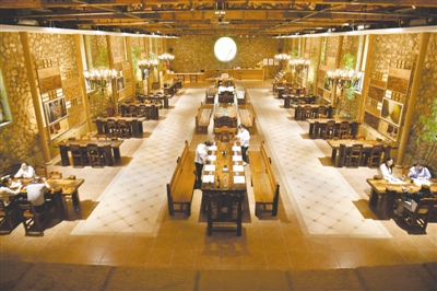 <p>　　文化“入味”，酒莊引得遠客來。</p>