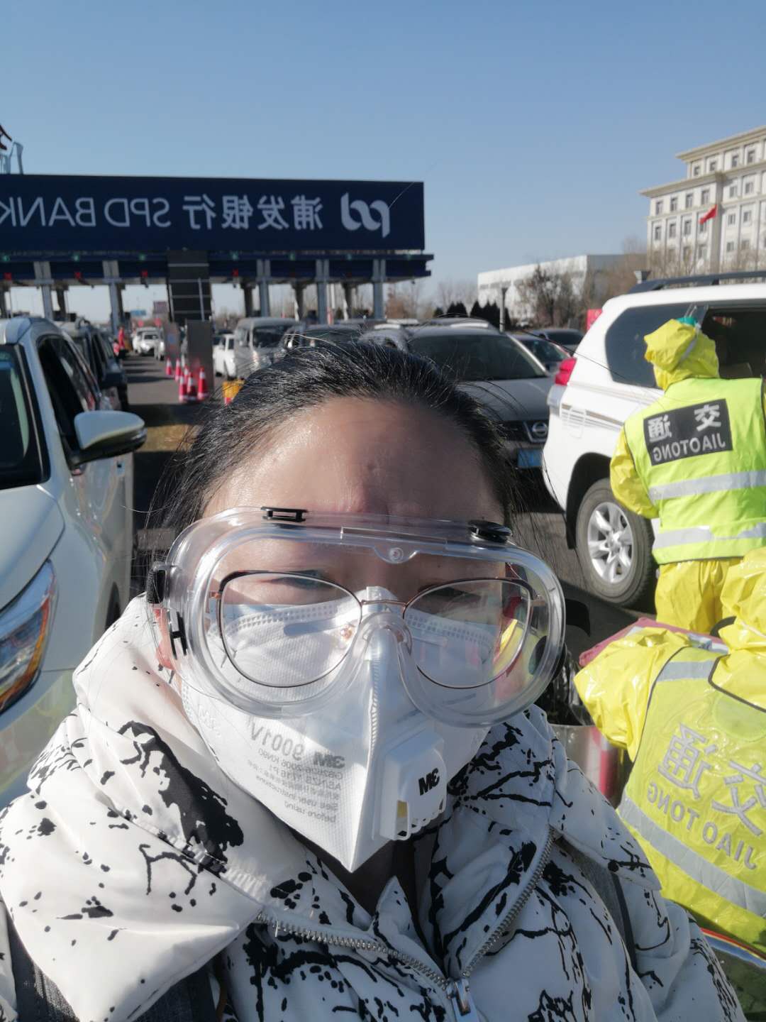 1月27日，寧報集團趙磊在銀川東查驗點采訪.jpg