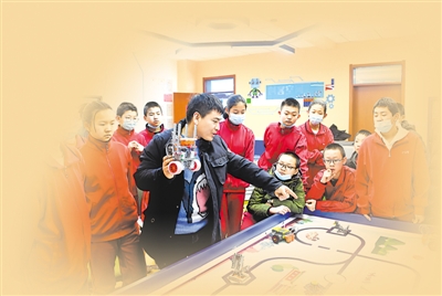 <p>　　我區大力推動基礎教育質量提升行動，著力提升青少年科學素養。</p>