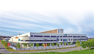 <p>　　2020年銀川經(jīng)開區(qū)育成中心共5期建筑面積59萬平方米，入駐企業(yè)300多家。</p>